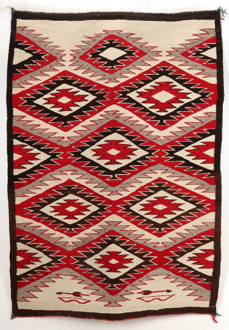 A MID TO LATE 20TH CENTURY NAVAJO WEAVING (1 of 10)