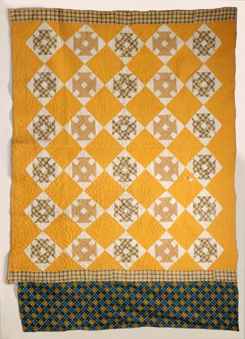 A 'CHURN DASH' PATTERN ANTIQUE QUILT (1 of 10)
