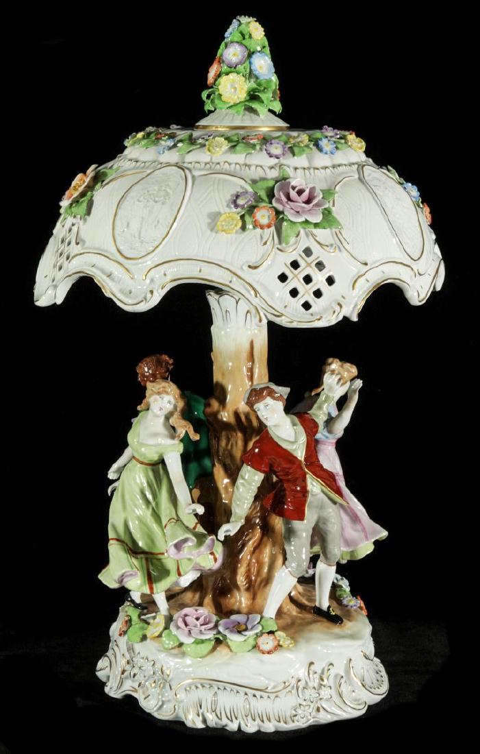 A MID 20TH C. SCHIERHOLZ LAMP WITH LITHOPHANES (1 of 13)