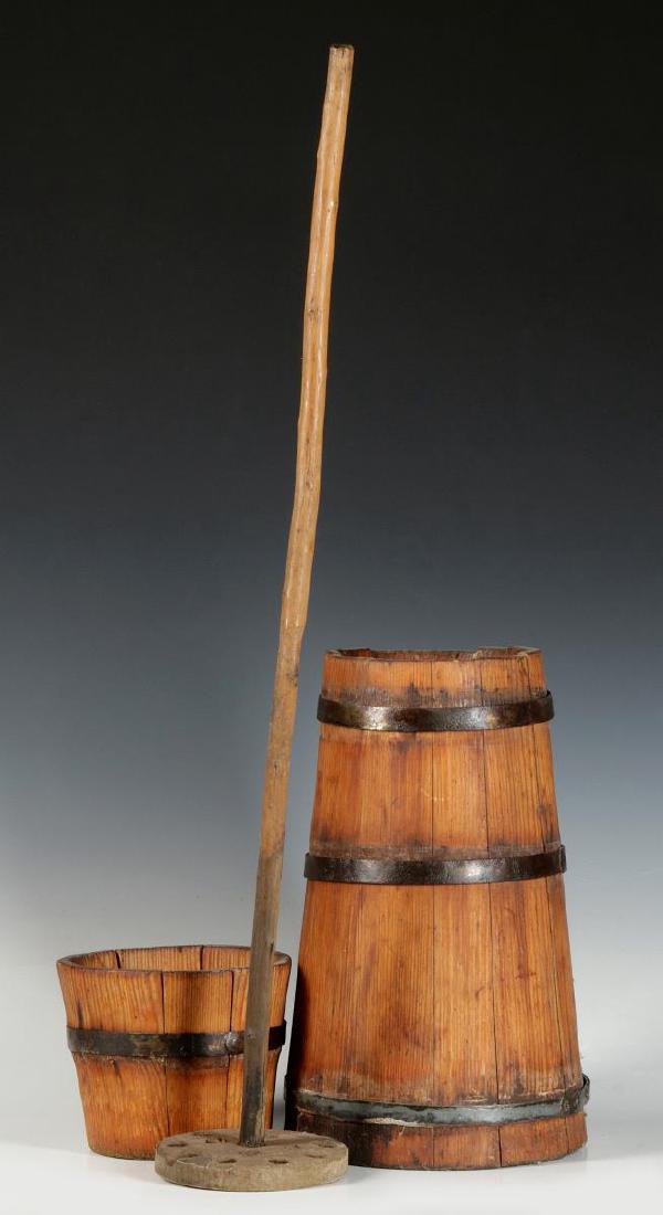 AN UNUSUAL 19TH CENTURY PINE STAVE BUTTER CHURN (1 of 9)