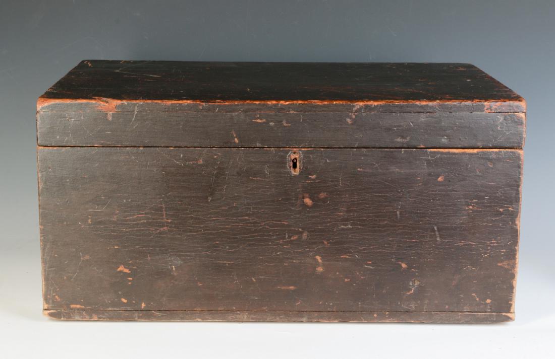 A 19TH CENTURY STORAGE BOX IN OLD BROWN PAINT (1 of 8)