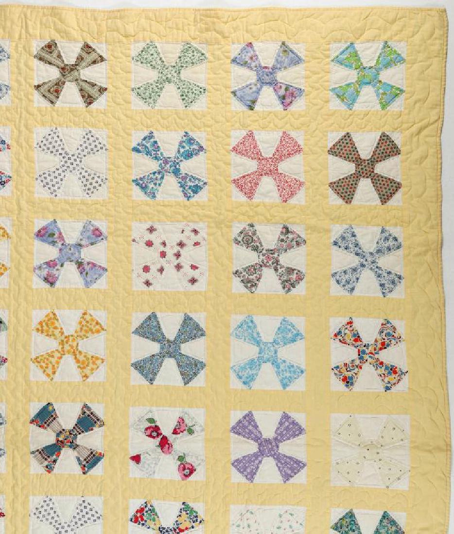 A 1930s 'MALTESE CROSS' FEEDSACK QUILT (1 of 6)