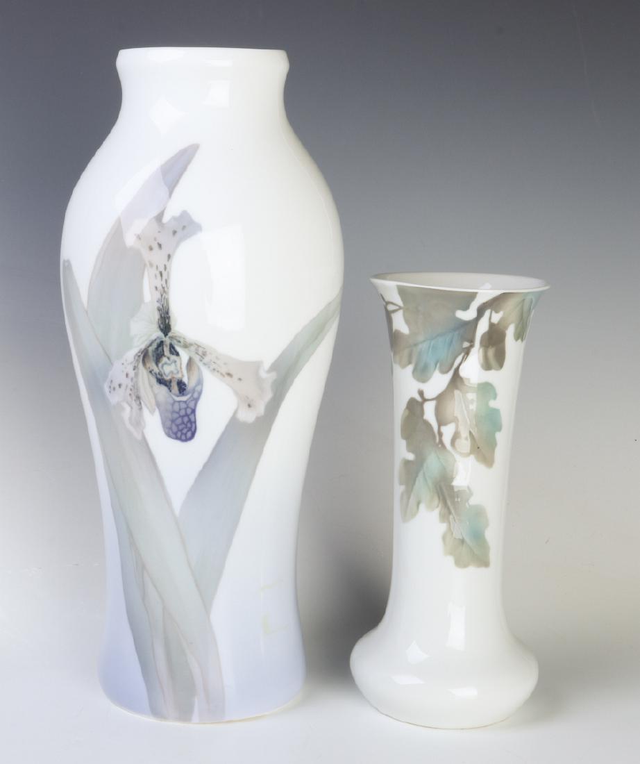 TWO WELL-EXECUTED EUROPEAN PORCELAIN VASES (1 of 11)