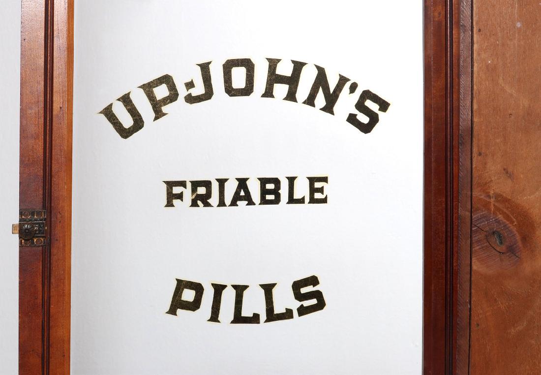ANTIQUE DISPLAY CASE FOR UP-JOHN'S FRIABLE PILLS (1 of 9)