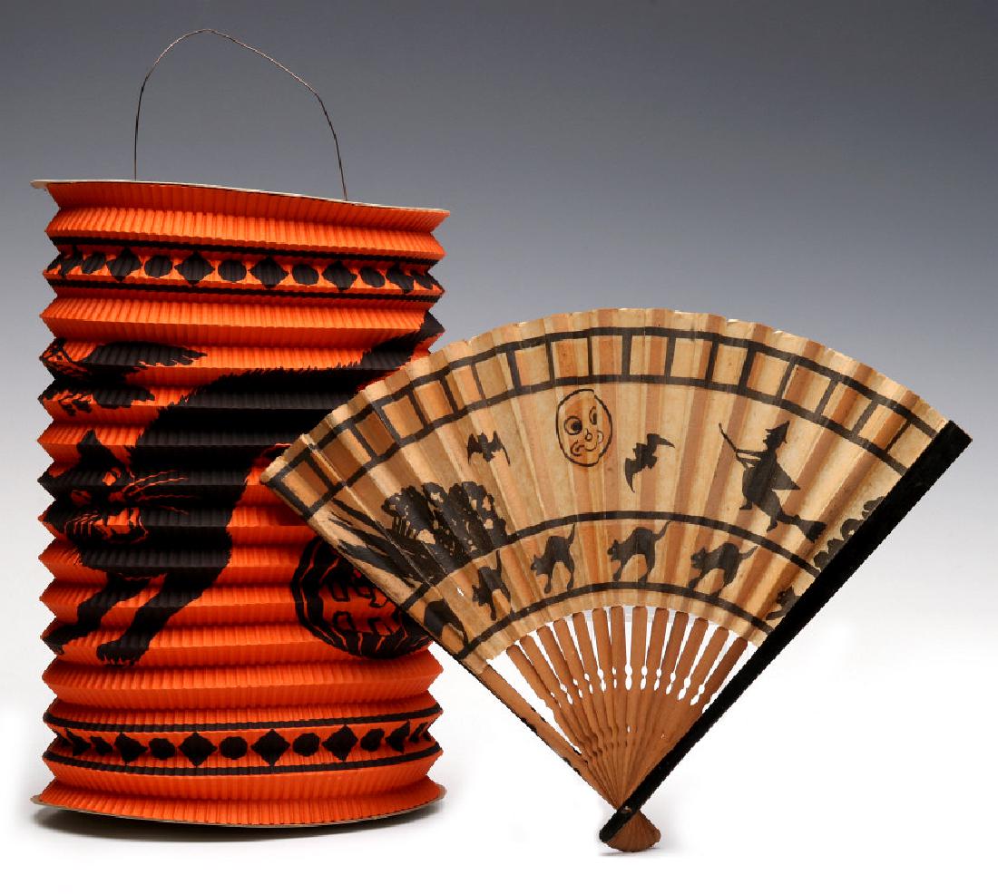 UNUSUAL VINTAGE HALLOWEEN PAPER DECORATIONS (1 of 12)