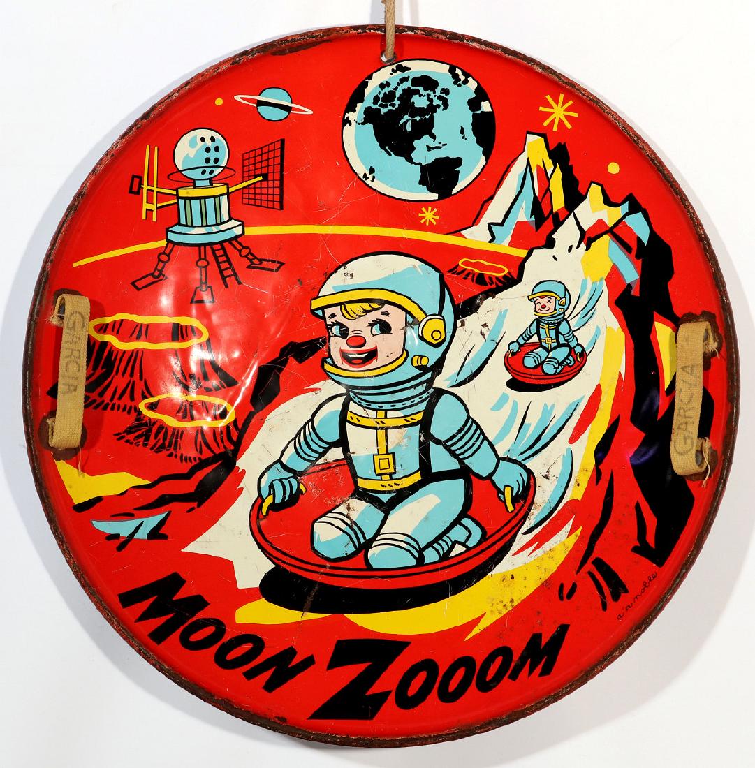 A MOON ZOOM TIN LITHO SNOW SLED RACER DISC (1 of 8)
