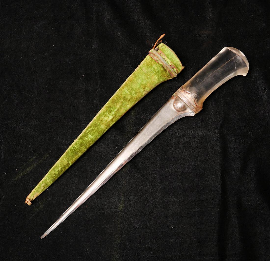AN 18TH C PESH KABZ KNIFE WITH ROCK CRYSTAL HANDLE (1 of 6)