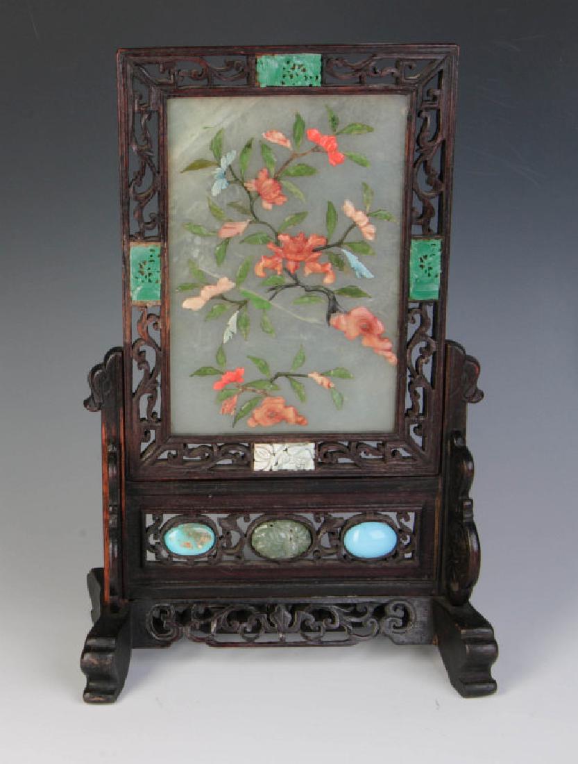 AN EARLY 20TH CENTURY CHINESE TABLE SCREEN (1 of 13)