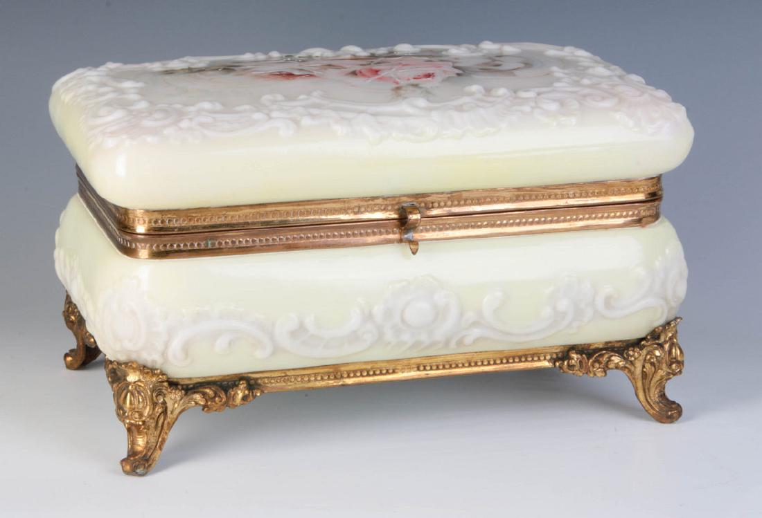 A LARGE 6 X 9 INCH WAVE CREST ORMOLU FOOTED BOX (1 of 12)