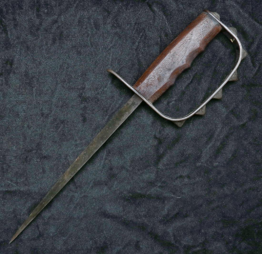 A WWI TRENCH FIGHTING KNIFE, L.F & CO 1917 (1 of 8)