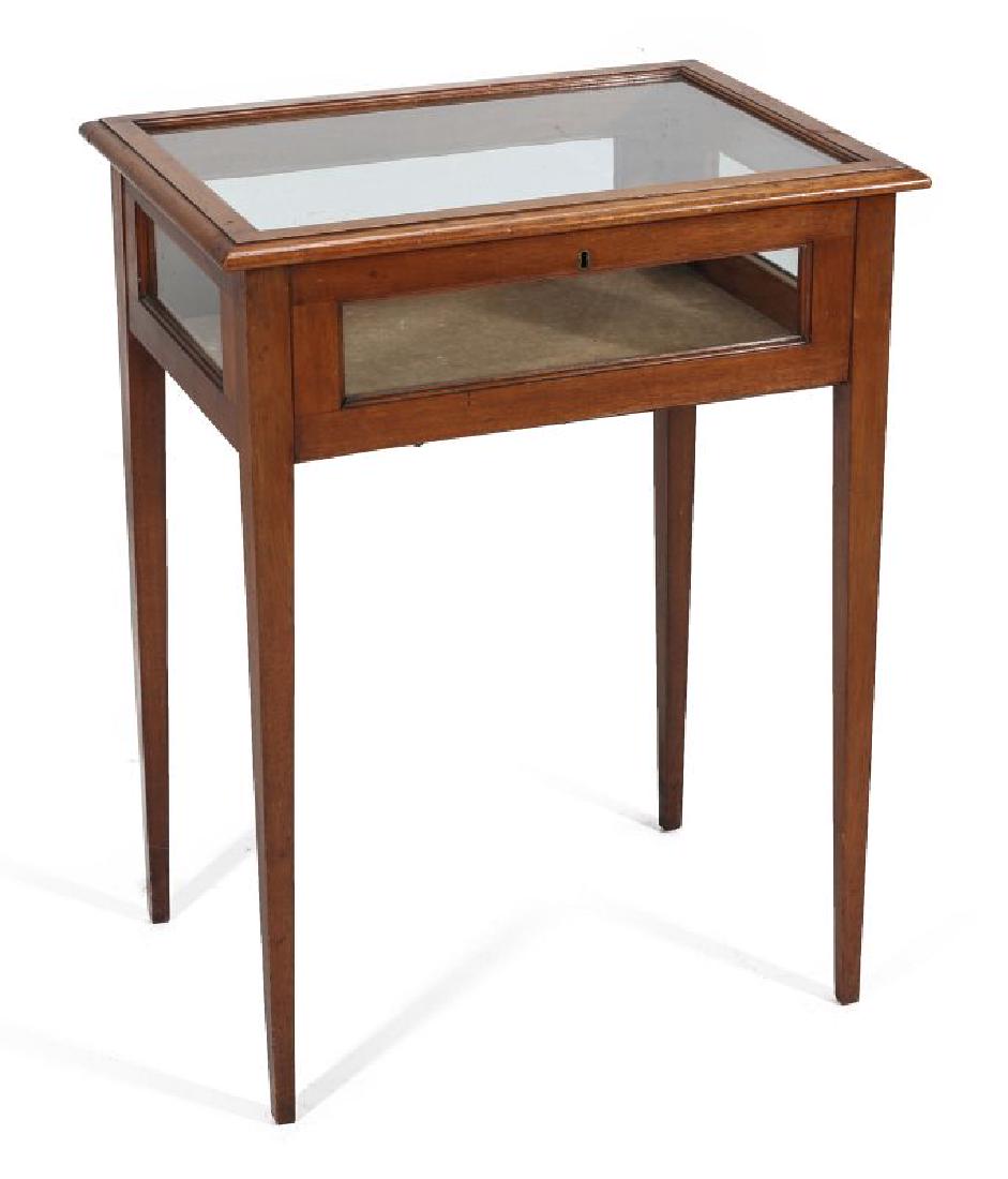 AN EARLY 20TH C MAHOGANY HEPPLEWHITE VITRINE TABLE (1 of 11)