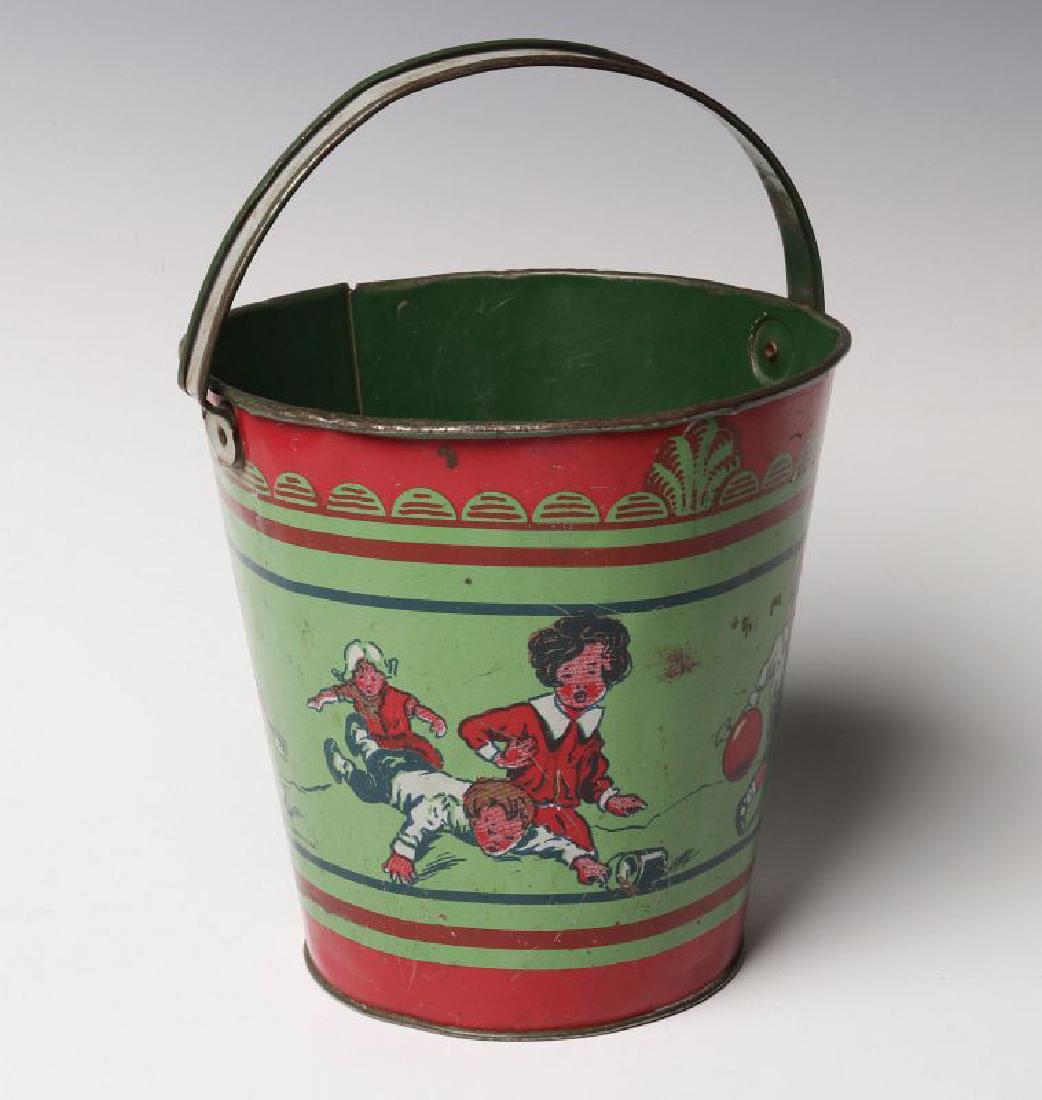 A VINTAGE OHIO ART TIN LITHO SAND PAIL (1 of 8)