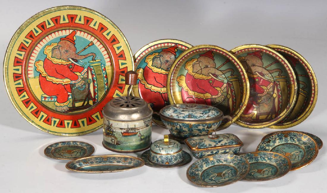 COLLECTION OF ANTIQUE TIN LITHO CHILDREN'S DISHES (1 of 9)