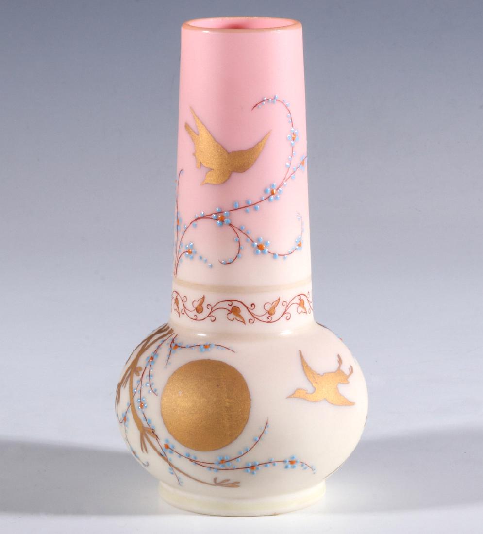 A NICE QUALITY BURMESE VASE ATTRIBUTED WEBB & SONS (1 of 11)