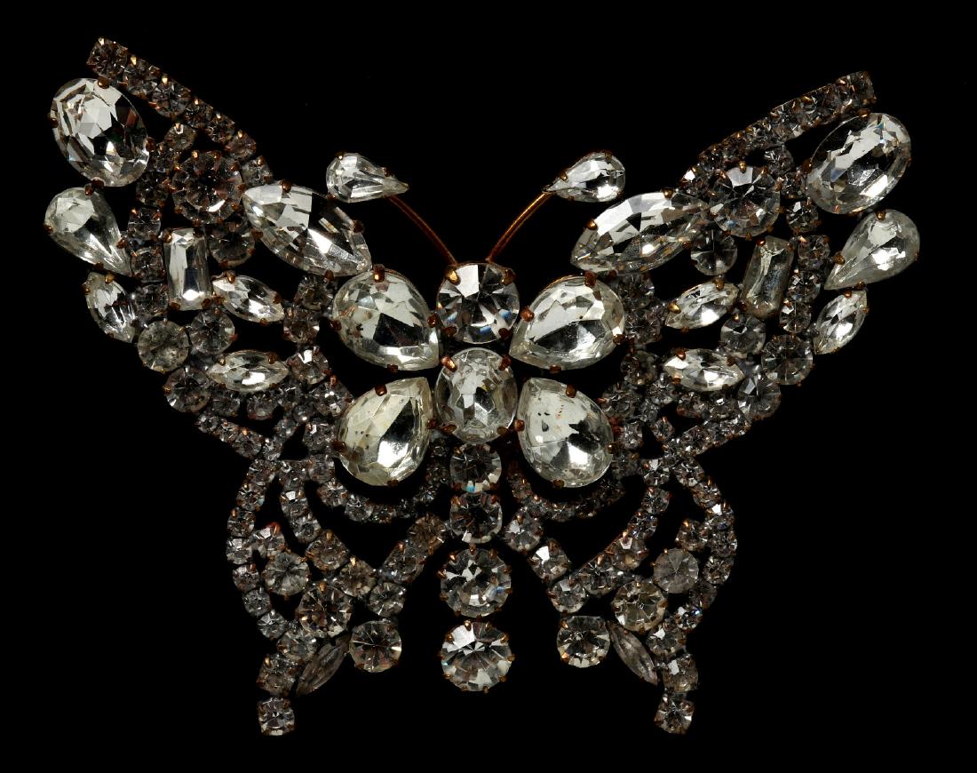 A MID-20TH CENTURY RHINESTONE BUTTERFLY BROOCH (1 of 6)