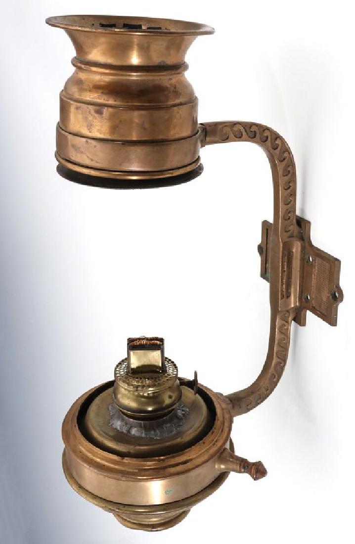 A 19TH CENTURY RAILCAR SIDE LAMP (1 of 16)