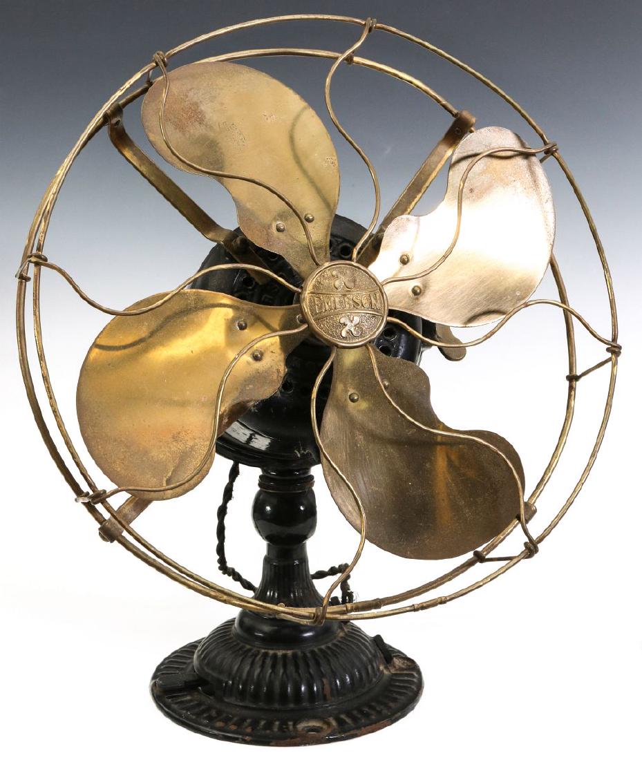 AN EMERSON RIBBED BASE YOKE MOUNT FAN CIRCA 1910 (1 of 16)
