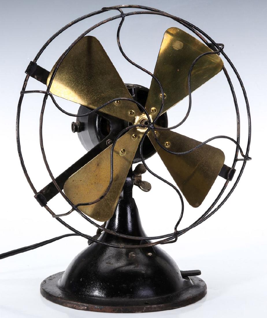 A RACINE ELECTRIC CO MODEL 83 ELECTRIC TABLE FAN (1 of 13)
