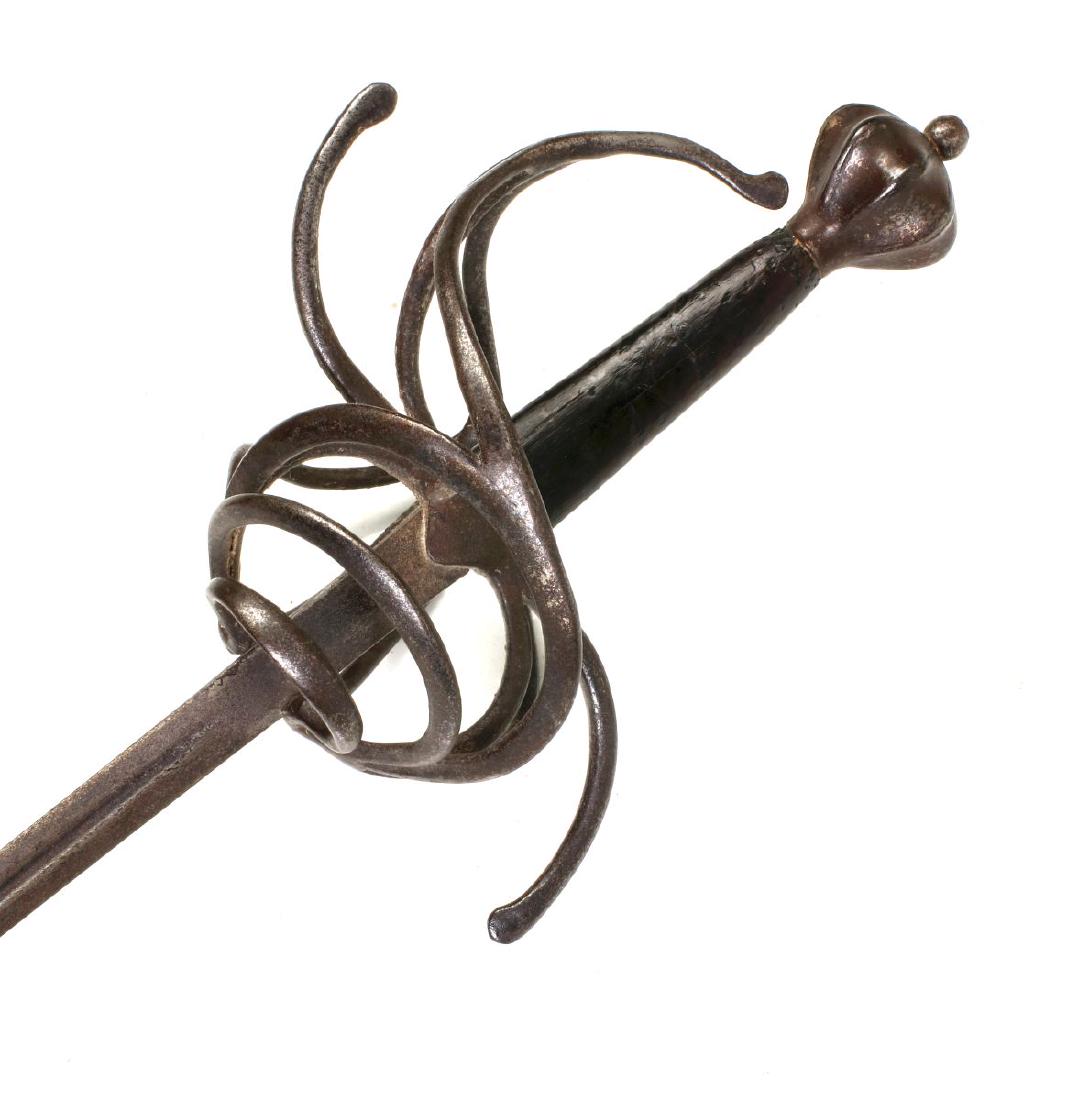 CIRCA 1750 SWEPT HILT RAPIER WITH WOOD GRIP (1 of 11)