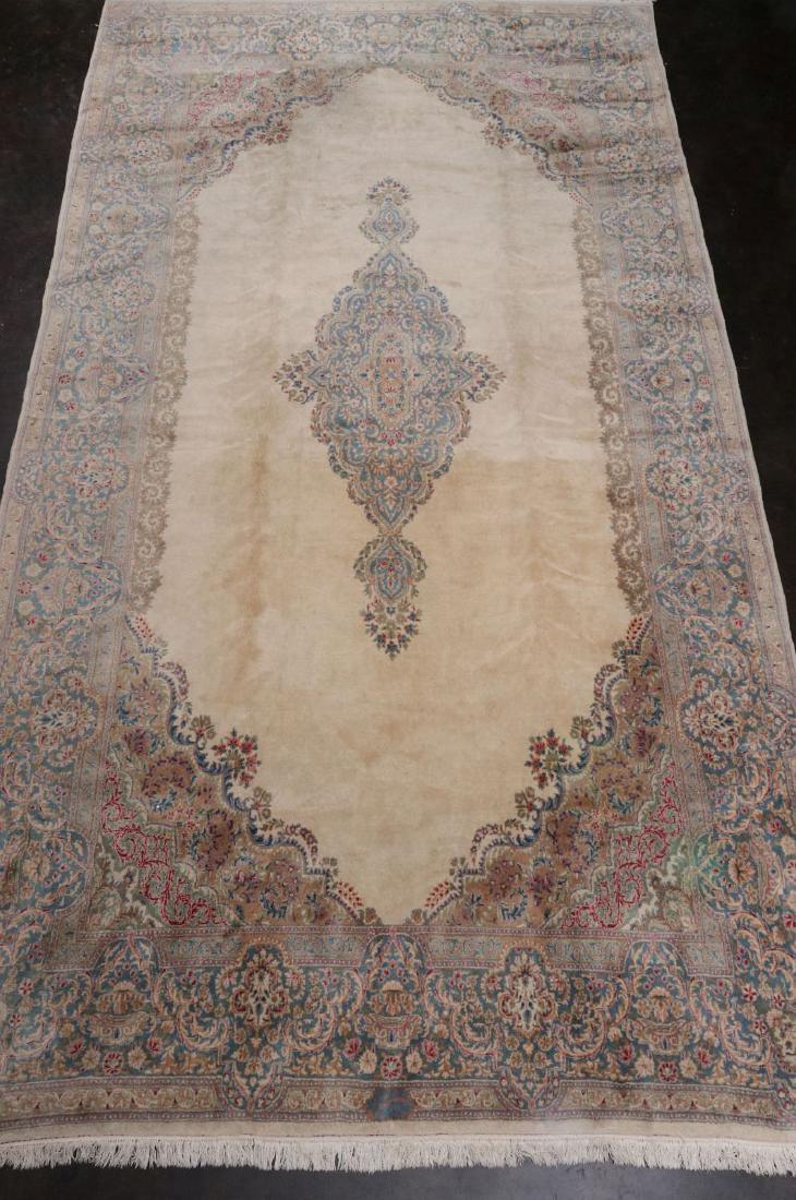 A ROOM SIZED KIRMAN PERSIAN HAND MADE RUG (1 of 19)