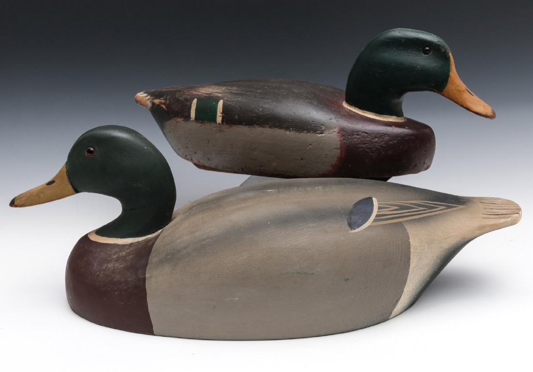 TWO GOOD CARVED AND PAINTED MALLARD DRAKE DECOYS (1 of 15)