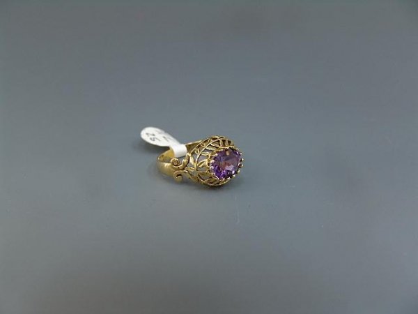 LADIES' 14K YEL GOLD AMETHYST RING - 3