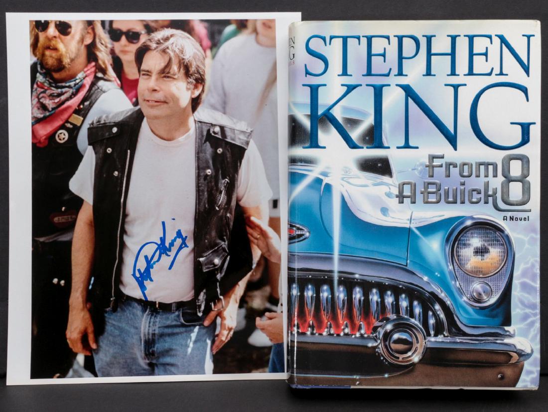 STEPHEN KING AUTOGRAPHED BOOK AND PHOTOGRAPH (1 of 9)