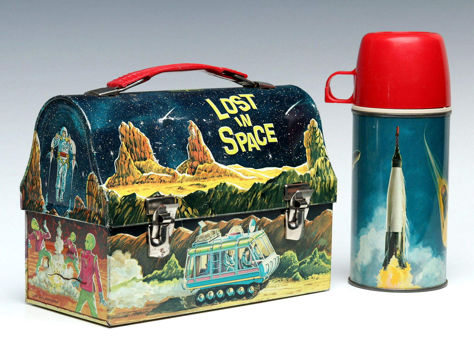 A CIRCA 1967 'LOST IN SPACE' LUNCH BOX WITH THERMOS Sep 14, 2019