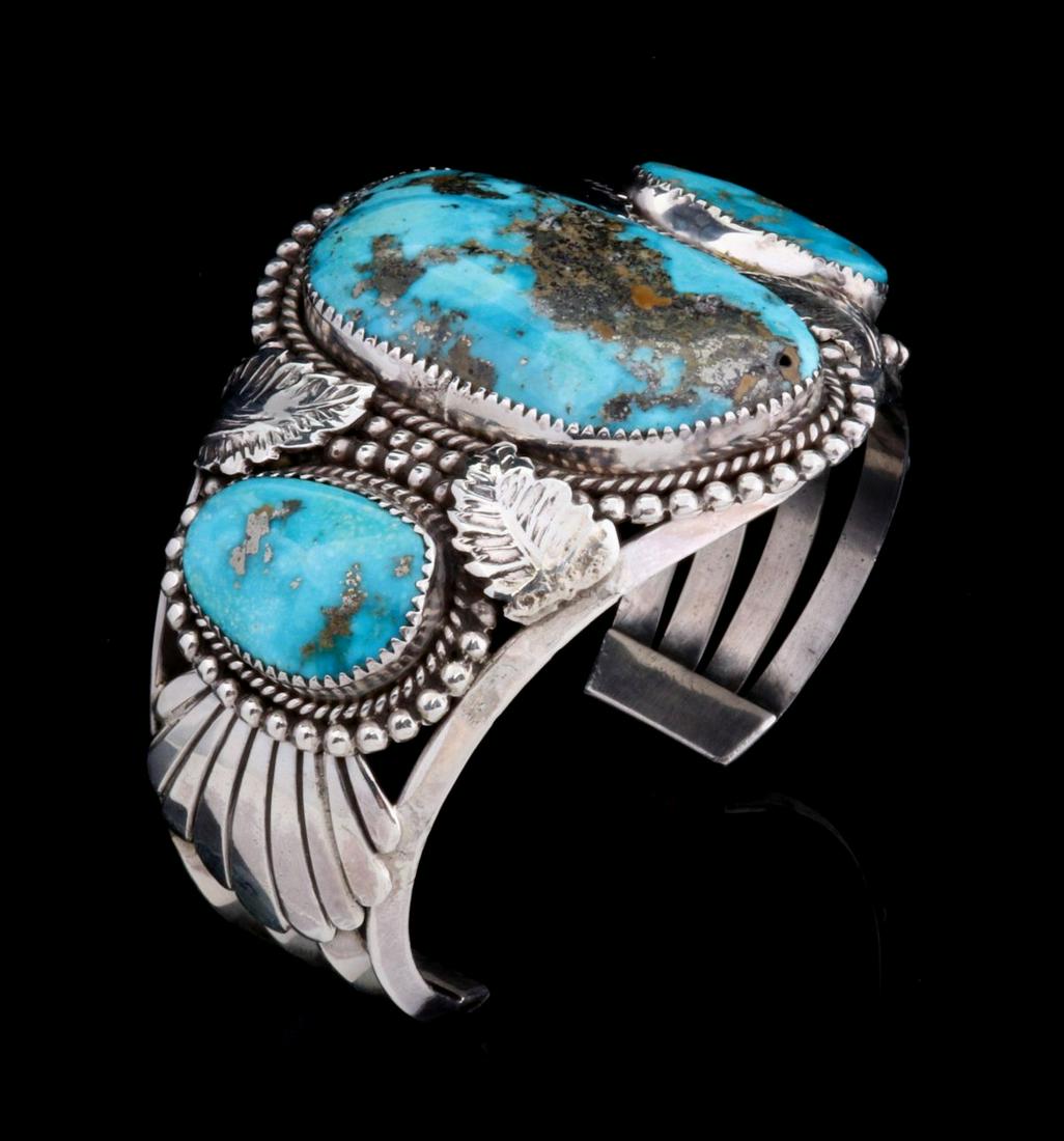 A LARGE NAVAJO STERLING SILVER MORENCI TURQUOISE CUFF (1 of 11)