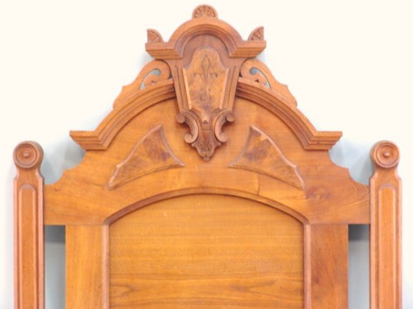 VICTORIAN WALNUT YOUTH BED: This Victorian bed is made of walnut and burled walnut veneers. The headboard measures 62" tall by 36" wide. The footboard is 28 1/2" tall by 36" wide. The side rails are 70 5/8" long by 9 3/4" tall.