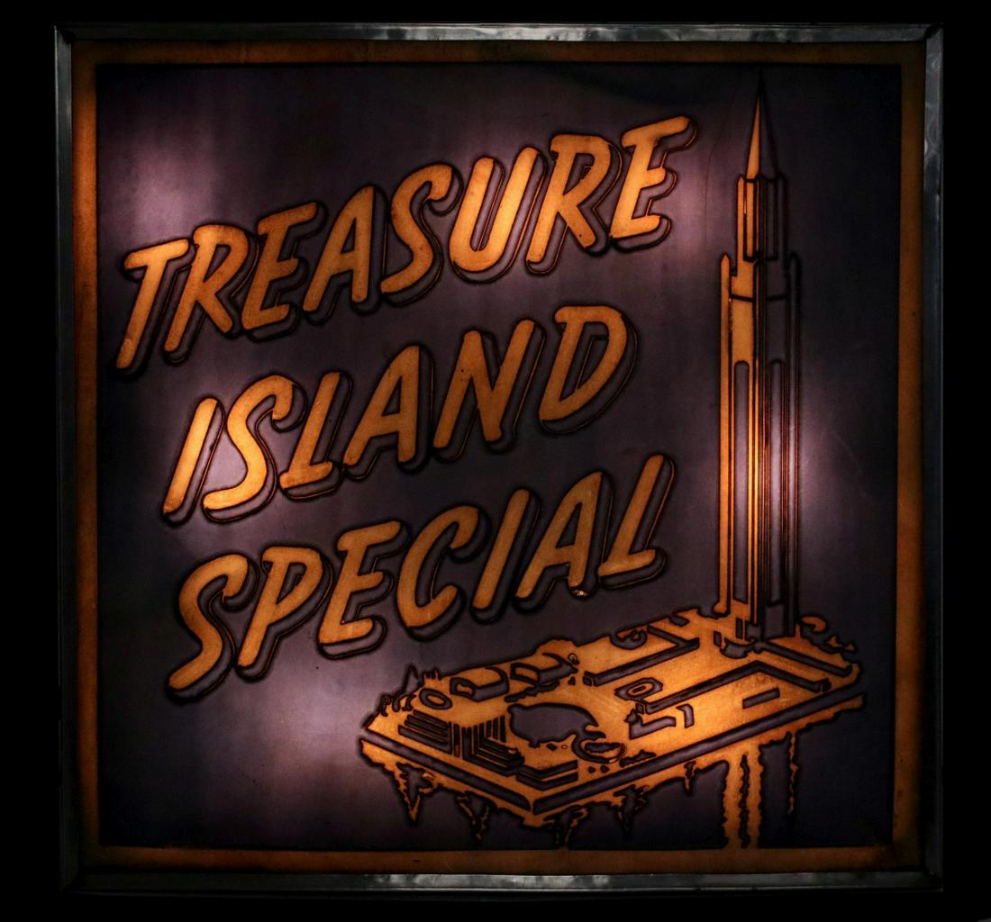 VERY RARE UP RR TREASURE ISLAND SPECIAL EXPO TAIL SIGN: The rectangular tail sign with slightly rounded front skin of molded plastic with an intaglio aerial perspective of the fair centered by the Tower of The Sun landmark and lettered TREASURE ISLAND SPEC
