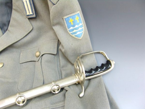 EAST GERMAN MILITARY TUNIC, PLUS U.S. DRESS SWORD - 2
