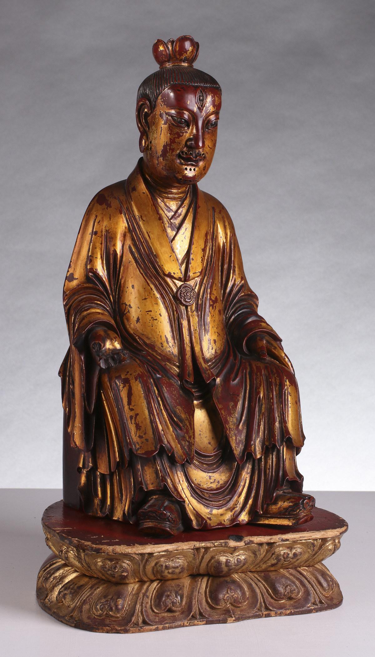 A FINE 17TH/18TH C CHINESE CARVED GILTWOOD SEER OR SAGE (1 of 14)