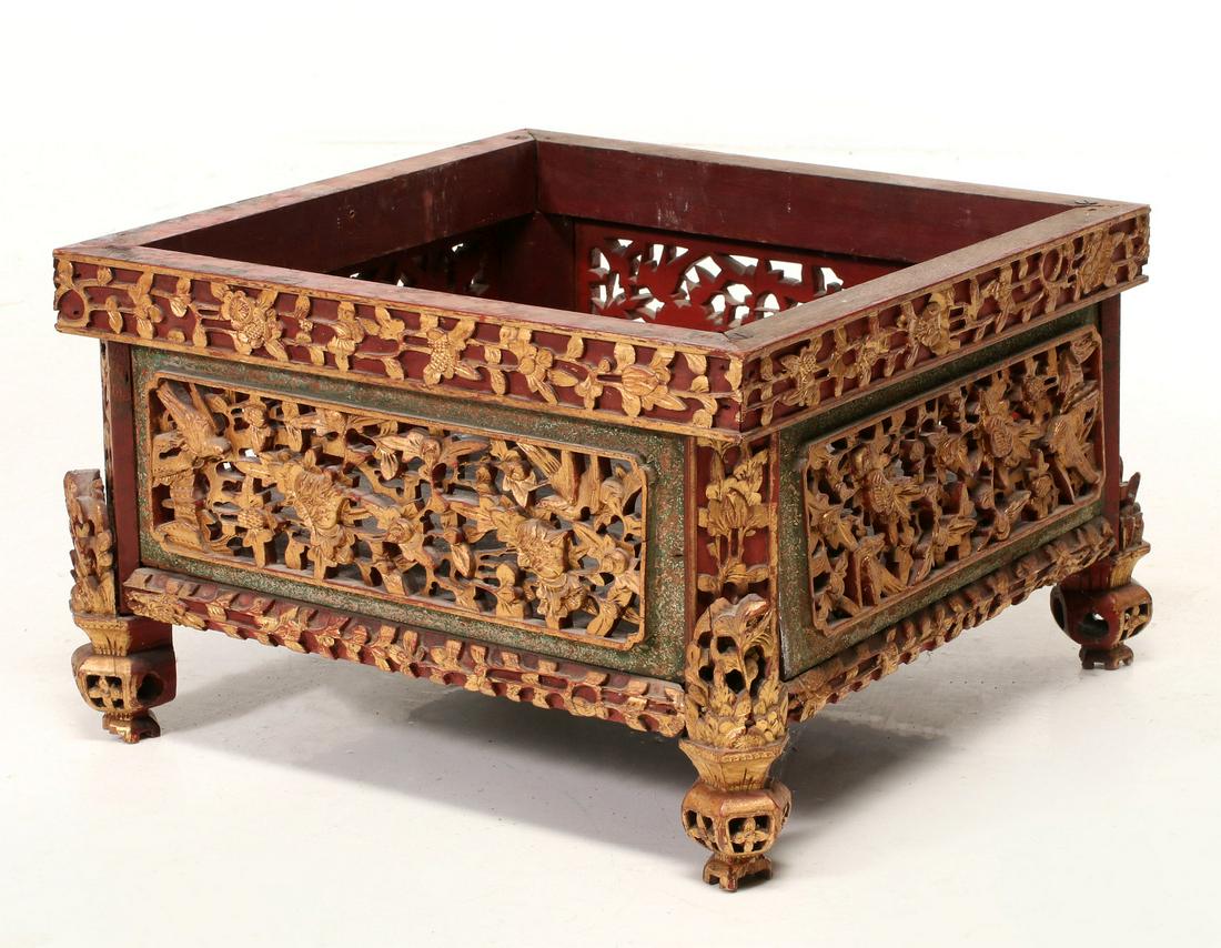 A HIGHLY CARVED GILT LACQUER CHINESE JARDINIERE STAND (1 of 7)