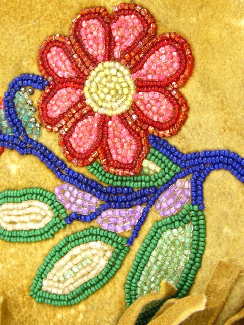 ANTIQUE AMERICAN INDIAN BEADED BAG - 5