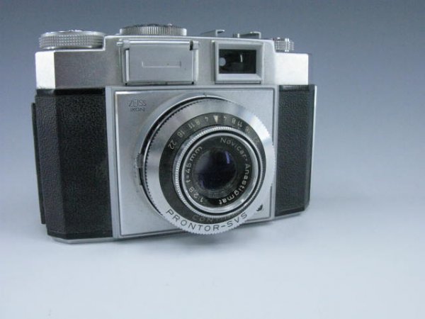 ZEISS IKON CONTINA 35MM CAMERA - 2