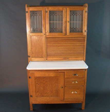 660: ANTIQUE HOOSIER CABINET WITH ETCHED GLASS - 660: ANTIQUE HOOSIER CABINET WITH ETCHED GLASS