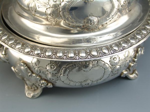 HEAVY SP COVERED VEGETABLE DISH - 4