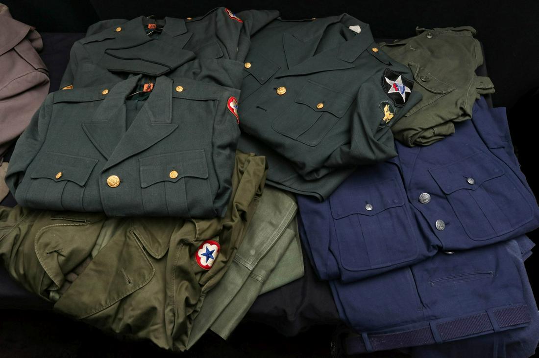 POST WAR ARMY AND AIR FORCE UNIFORMS, OFFICER UNIFORMS: Post Korean War Uniforms: Staff Sergeant grouping consisting of: Overcoat with liner, heavyweight service uniform with tunic, pants, garrison cap (2) and trousers; T-4 service uniform, tunic, pants, 2