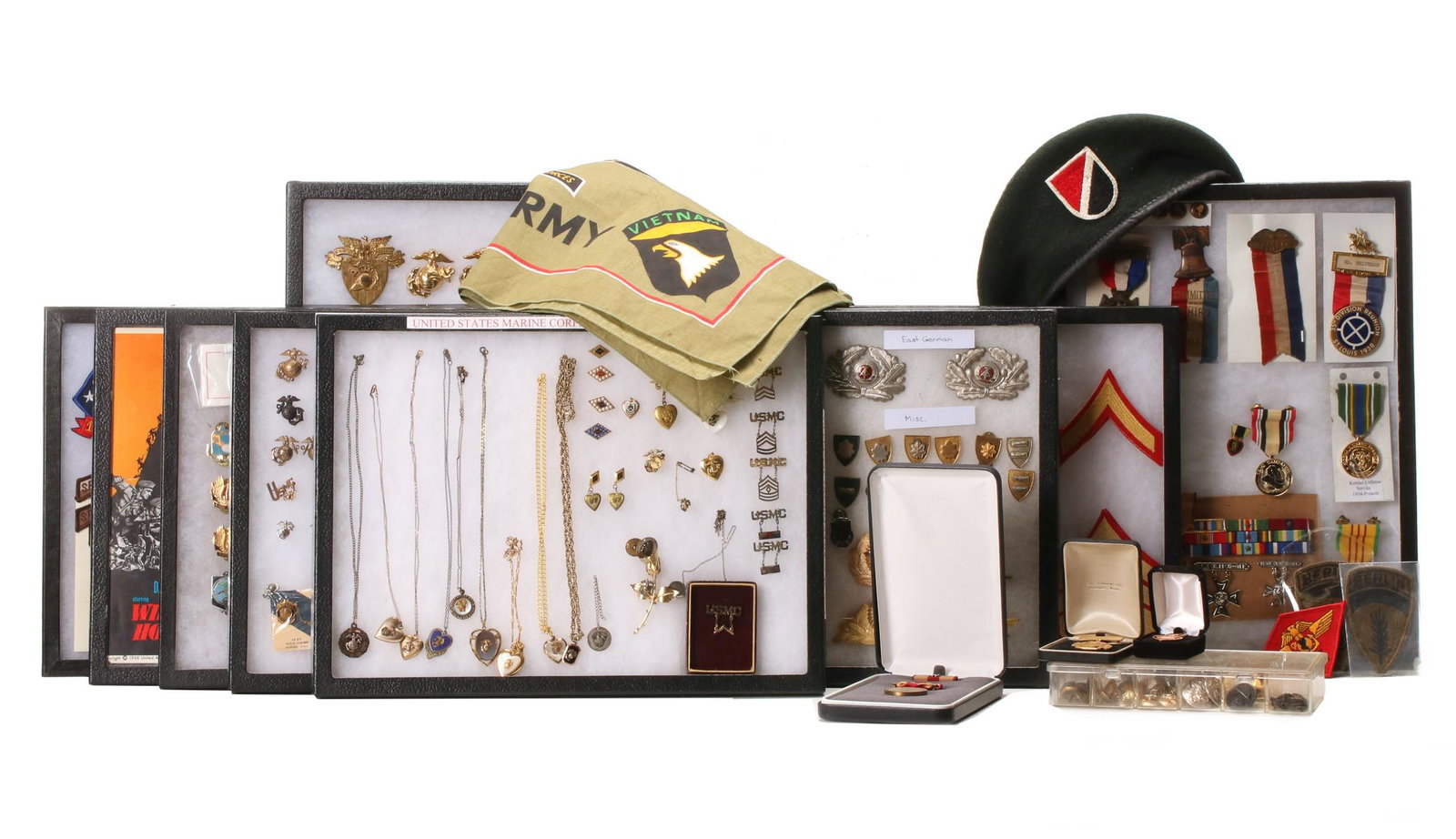 ASSORTED USMC & SPECIAL FORCES INSIGNIA, MORE MILITARIA: USMC Rank Insignia, seven longevity stripes; USMC metal insignia; Army cap badges including one rare plastic example; Sweetheart items, three lockets with photos; WWI State Service metal, cased; Wake 