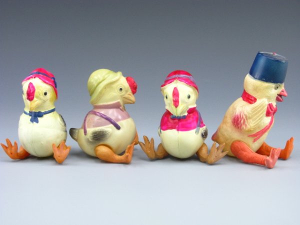 4 VINTAGE CELLULOID CHICKEN OR CHICK FIGURES - 3