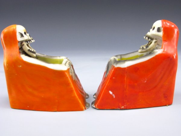 VINTAGE SKELETON ASHTRAYS JOINTED JAW - 2
