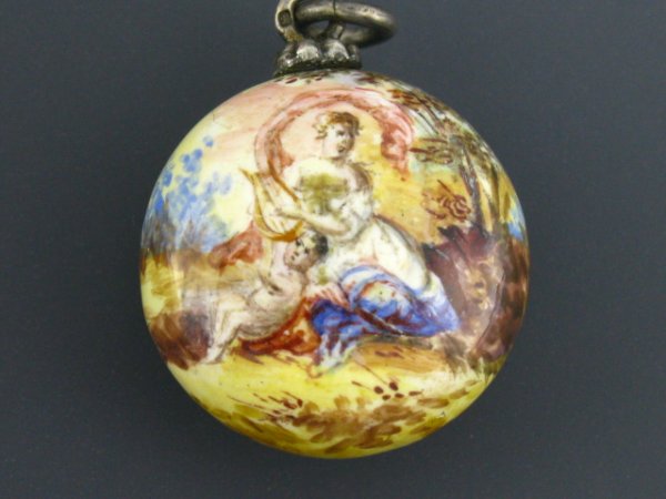 A VIENNESE ENAMEL VINAIGRETTE, CIRCA 1860 - 5