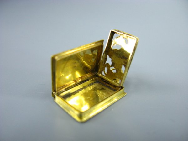 A BOOK FORM 18K GOLD VINAIGRETTE W ENAMEL - 4