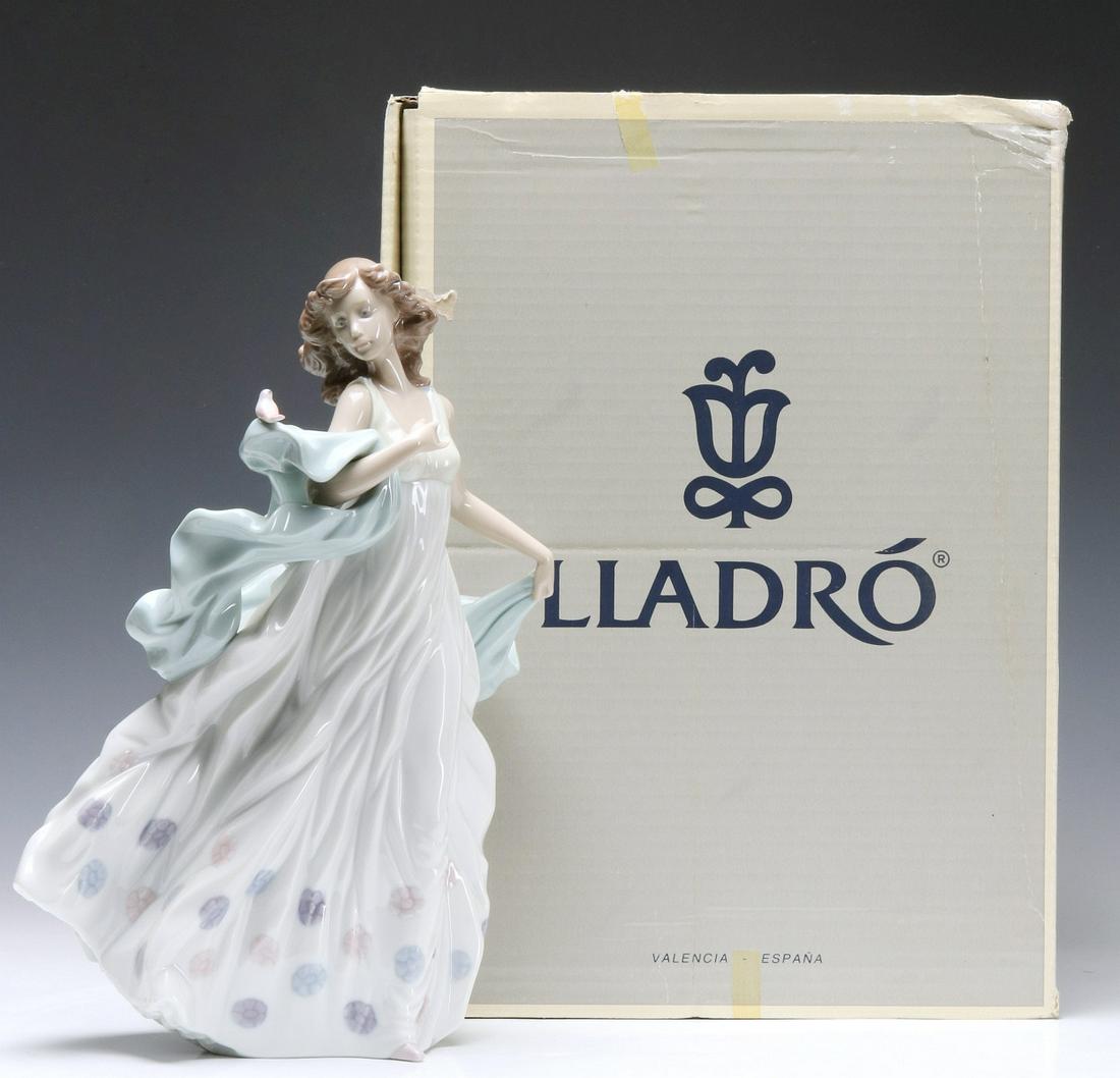 LLADRO PORCELAIN FIGURE 'SUMMER SERENADE' WITH BOX (1 of 15)