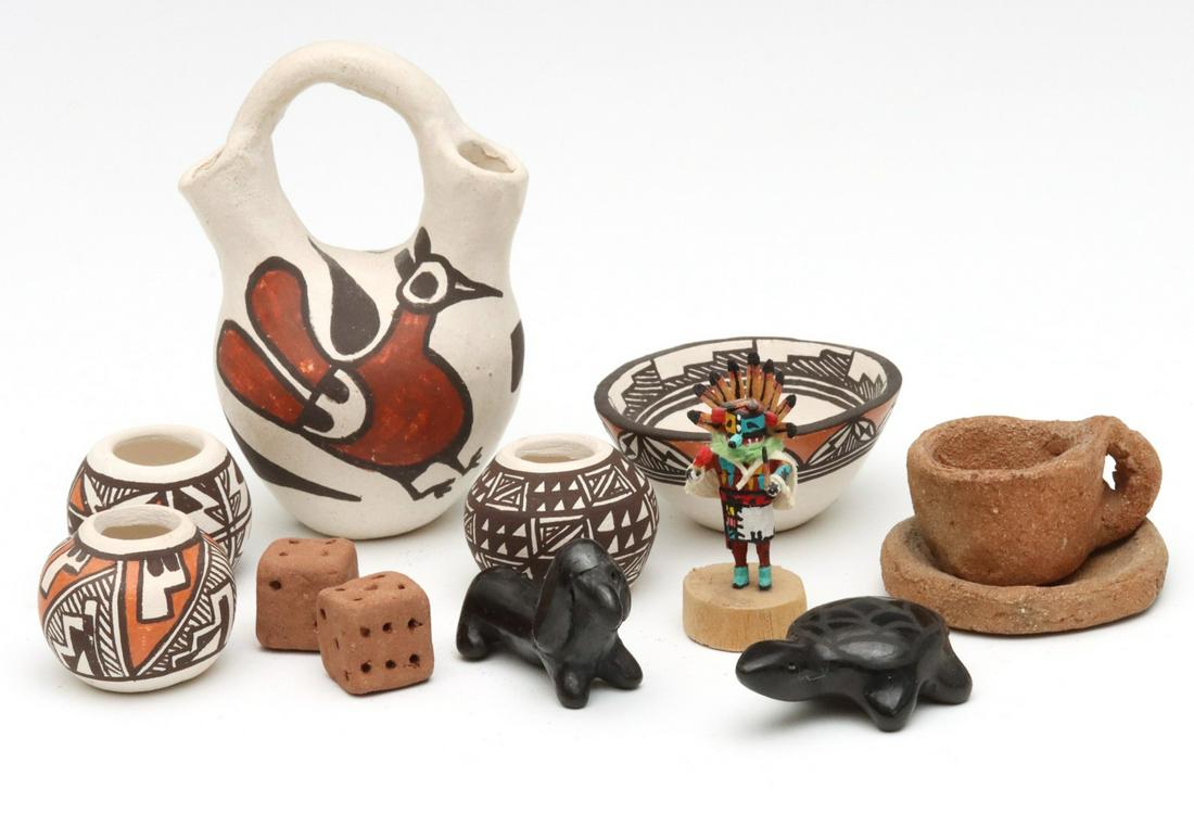 A COLLECTION OF ACOMA AND SANTA CLARA POTTERY MINIATURE (1 of 12)