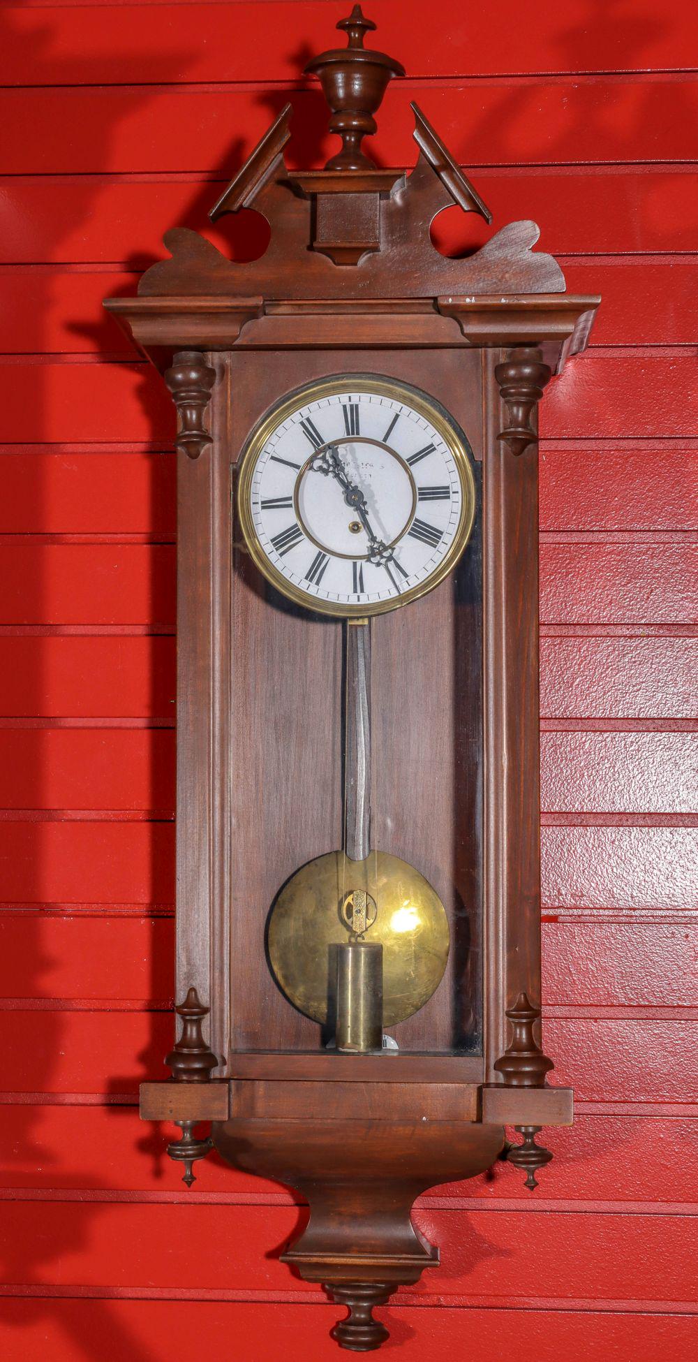 AN EARLY 20TH C. ONE WEIGHT VIENNA REGULATOR (1 of 12)