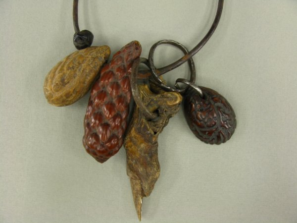 LOT OF CIRCA 1900 AFRICAN JEWELRY & ADORNMENTS