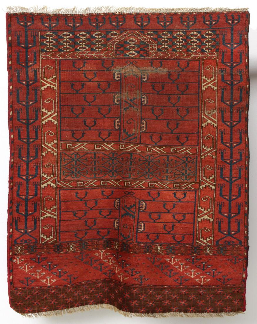 AN ANTIQUE TURKOMAN TEKKE ENSI WEAVING (1 of 11)