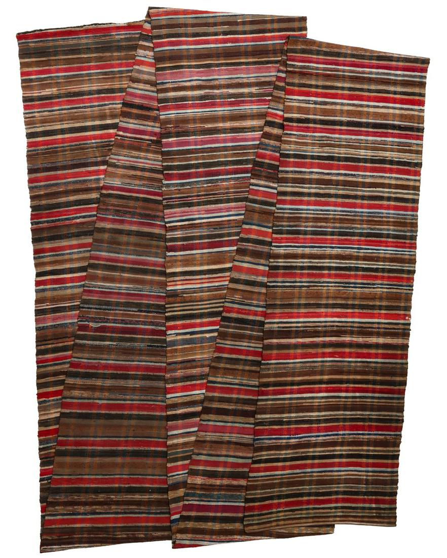 AN EXTREMELY LONG RAG RUG RUNNER 45 FEET LONG (1 of 11)